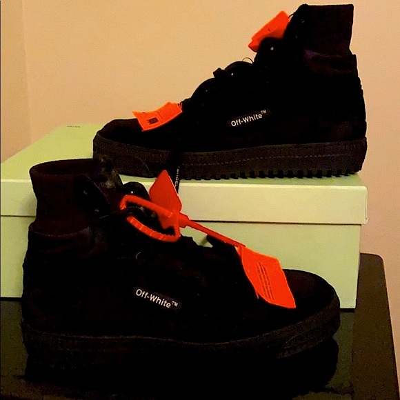 Off-White c/o Virgil Abloh Court Sneaker - NEW